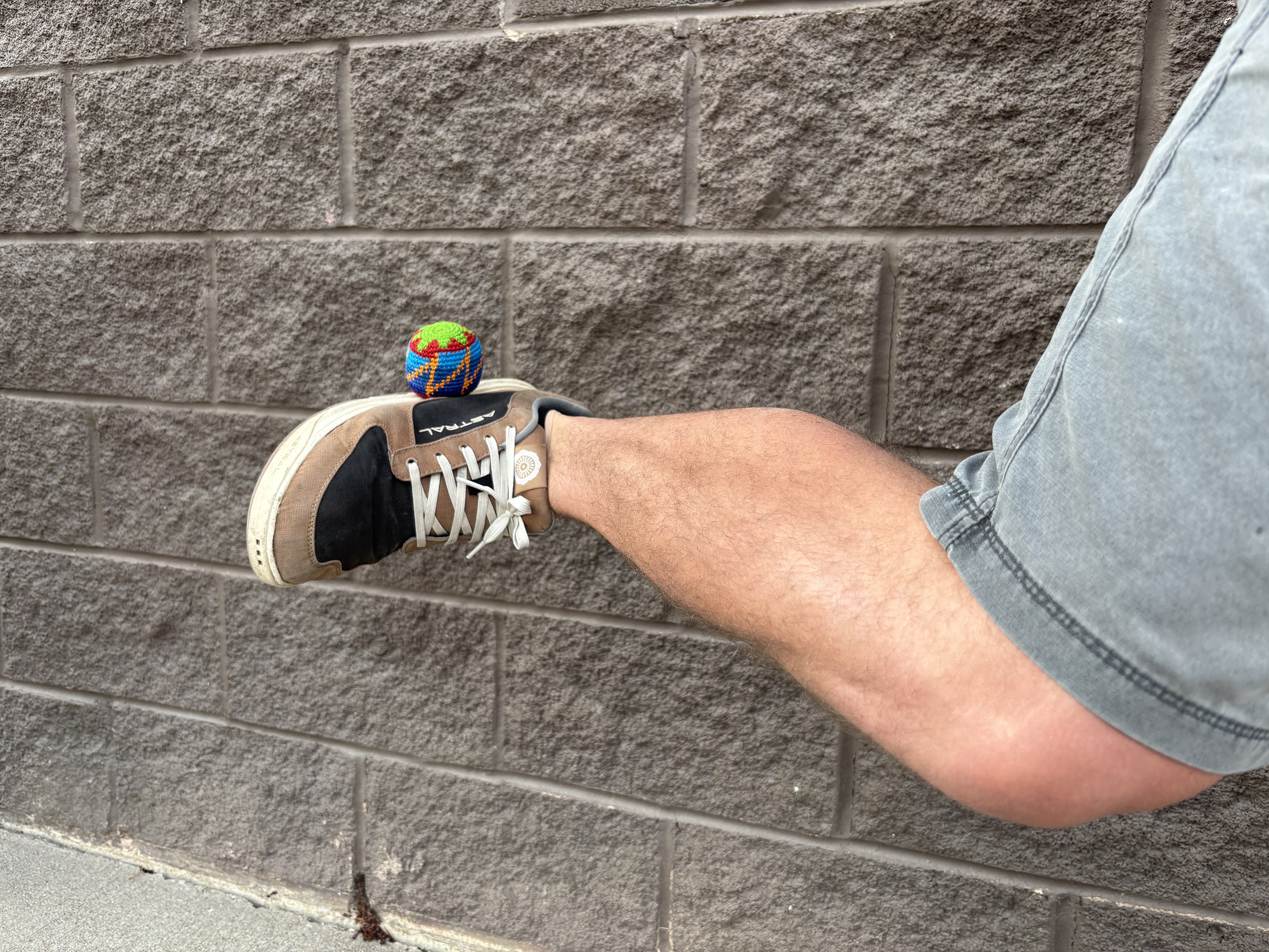 Footbag stall trick